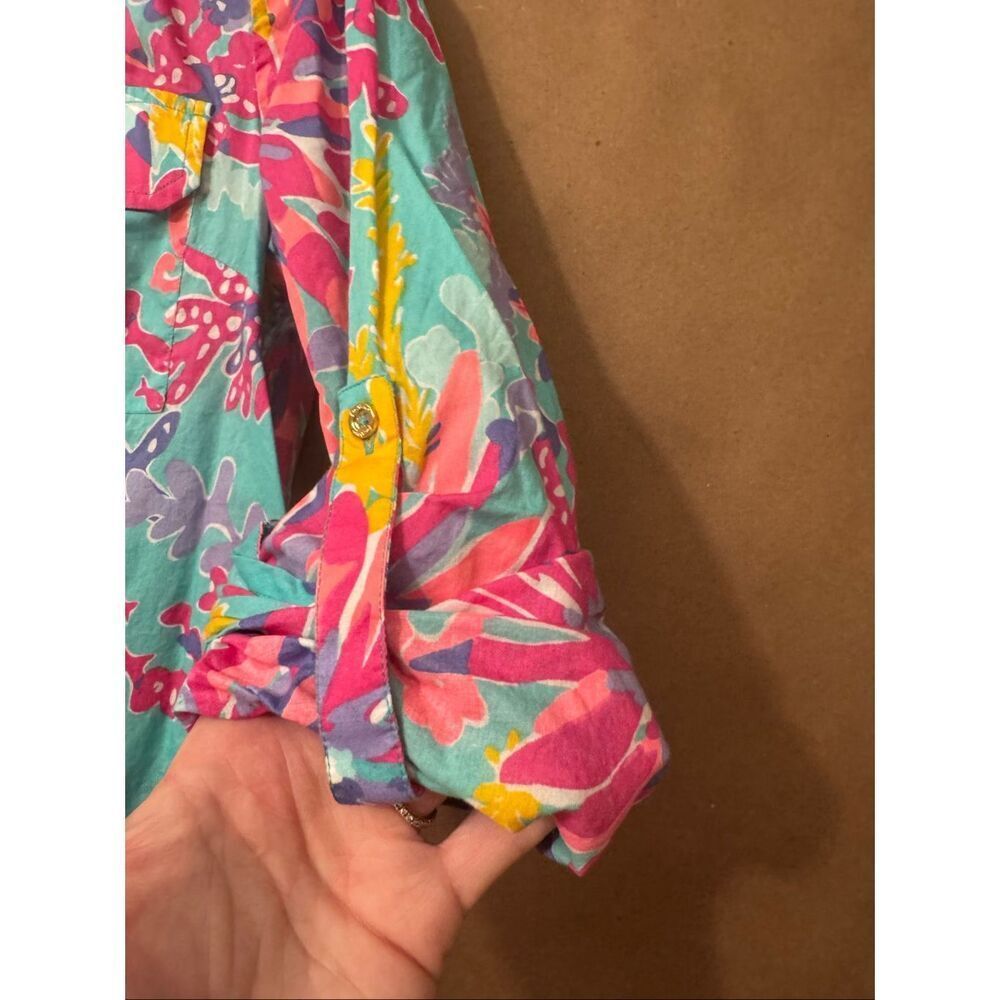 Lilly Pulitzer Captiva Tunic in the "Trippin and Sippin" multicolor floral print - Picture 5 of 8